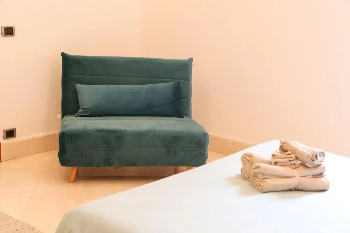 Exclusive Apartment Five Minutes From The Sea ナポリ