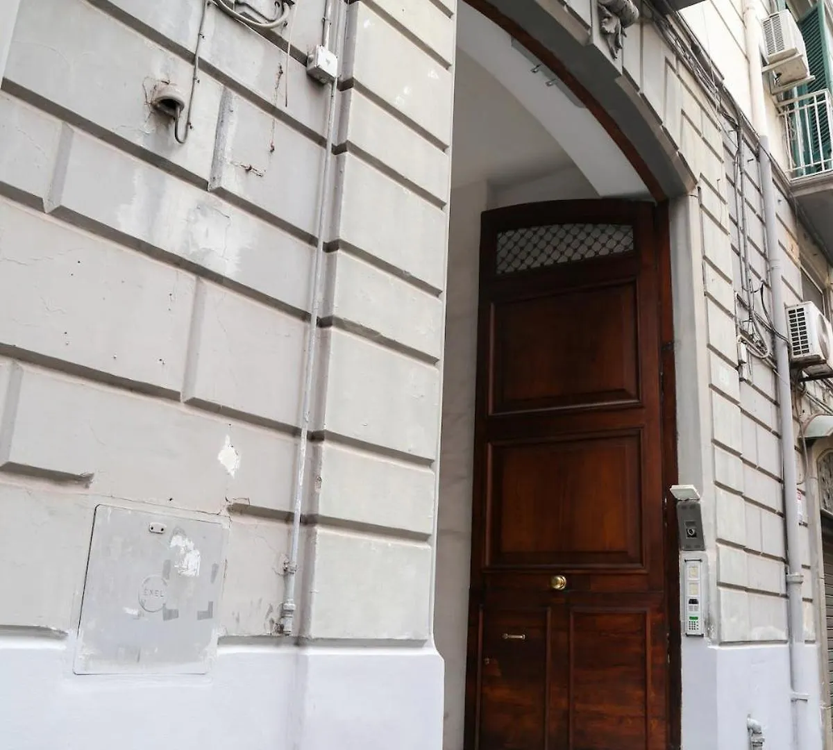 Exclusive Apartment Five Minutes From The Sea ナポリ